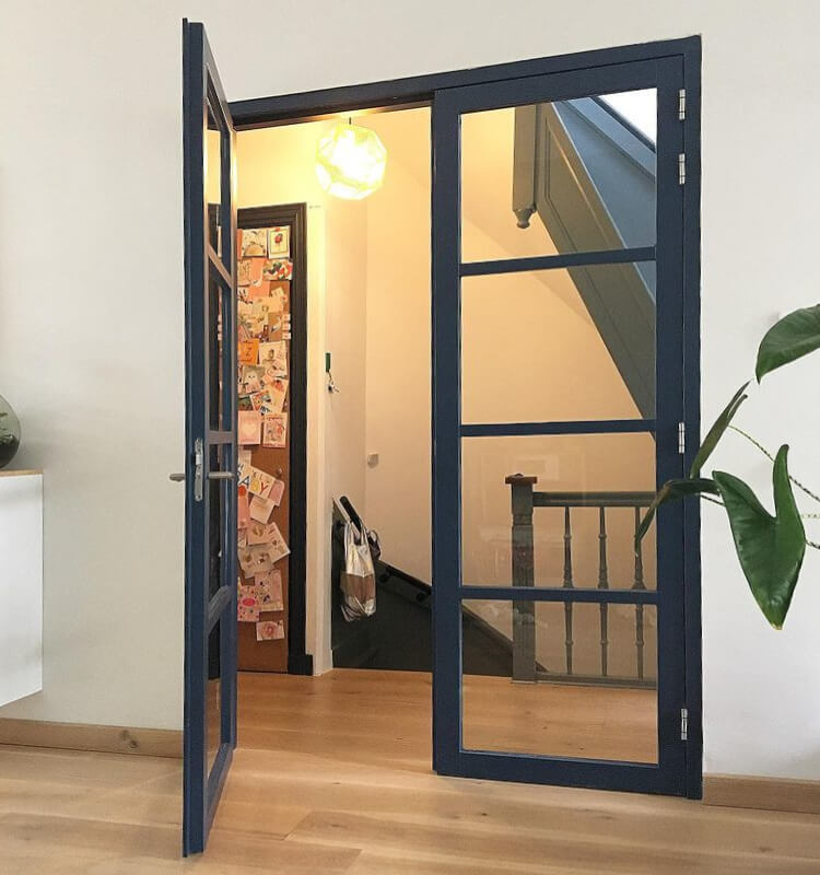 schuifdeuren zwart hotel chique visgraat